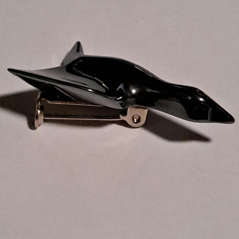 bird in flight brooch in shiny black / gun metal color - Picture 3 of 6